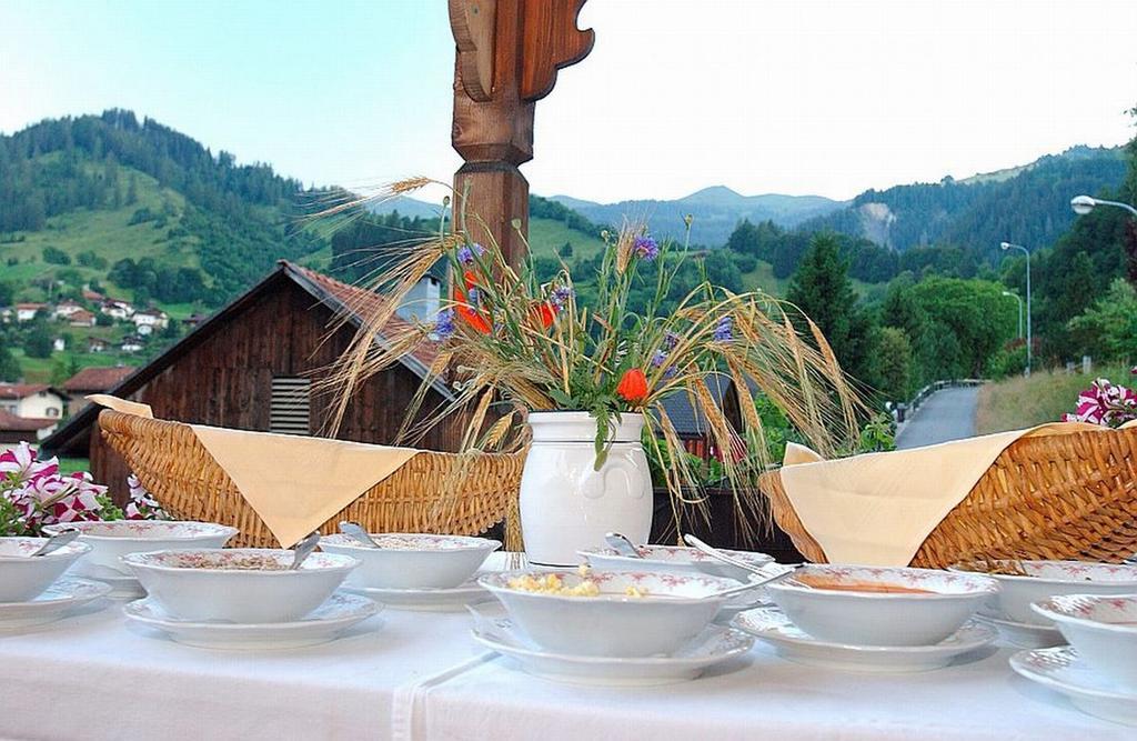 Landgasthof Sommerfeld Pragg-Jenaz Εξωτερικό φωτογραφία